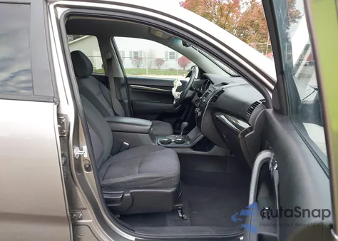 2011 Kia Sorento Lx from USA, damaged, VIN 5XYKT3A17BG178493